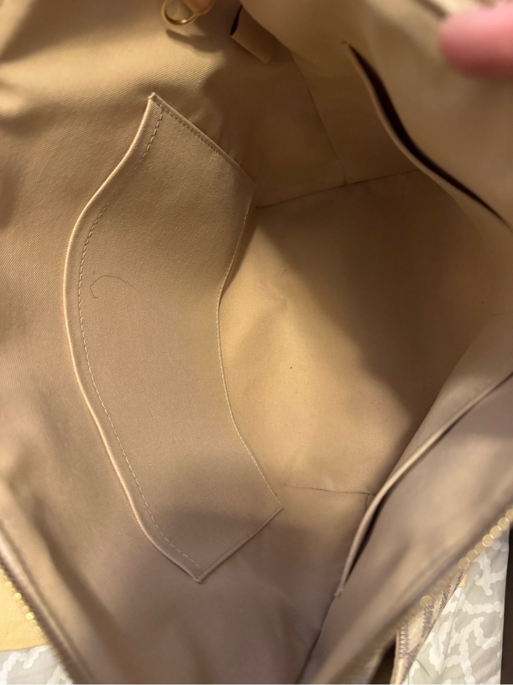 Louis Vuitton Checkered Canvas Tote with Tan Straps - Picture 5 of 11